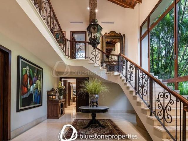 Altos del Golf 1,458 mts2 de const 5,000,000