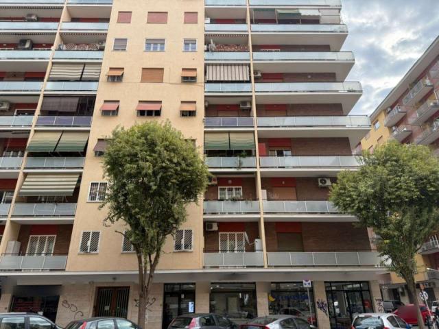 Appartamento in affitto a Municipio Roma VIII, Roma Capitale