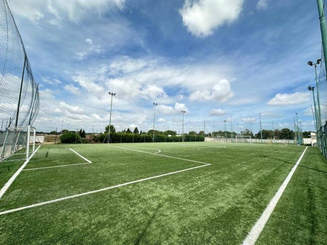 Locale Commerciale in vendita a Puglia, Lecce
