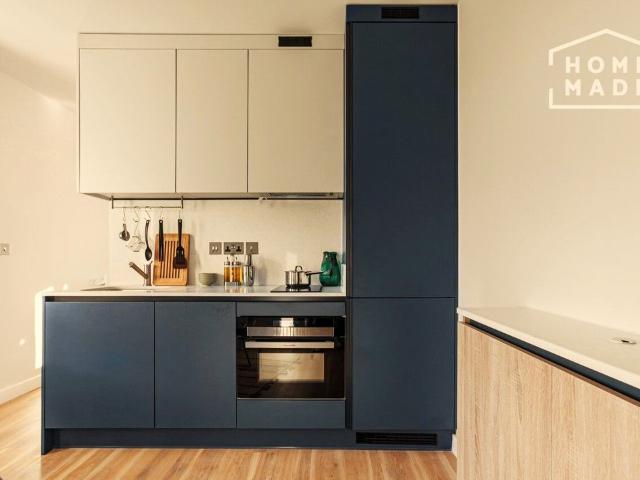 Studio for rent in London Borough of Croydon, Greater London
