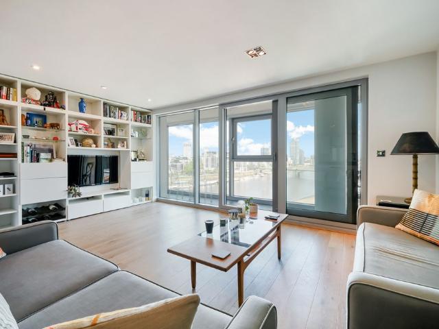 Apartment for rent in Battersea, Greater London