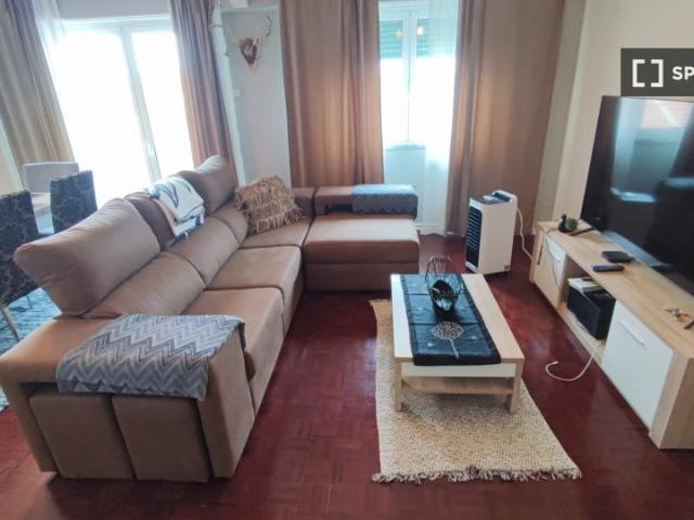 Apartamento alugar em Alembrança, Almada