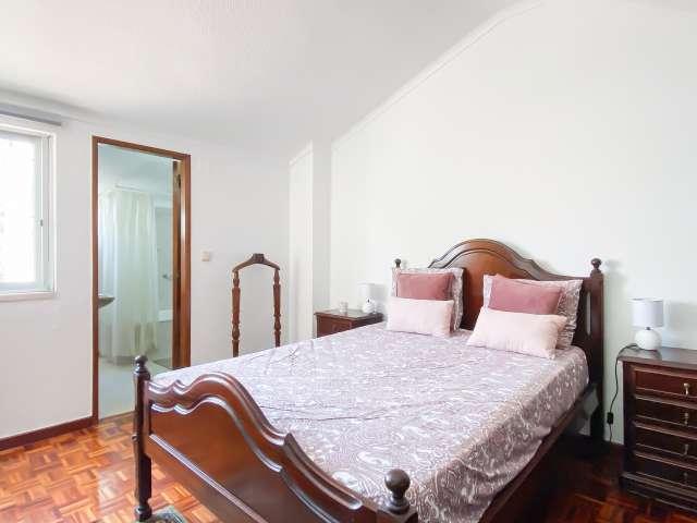 Apartamento alugar em São Francisco Xavier, Lisboa