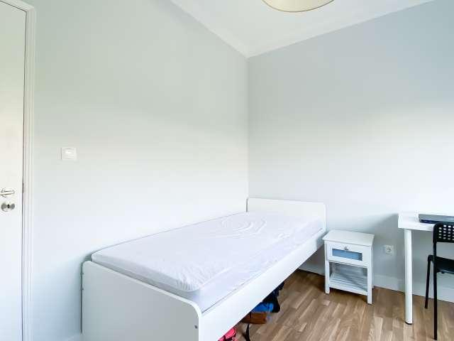 Quarto alugar em Bairro Olaio, Odivelas