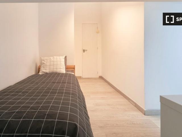 Quarto alugar em Falagueira, Amadora