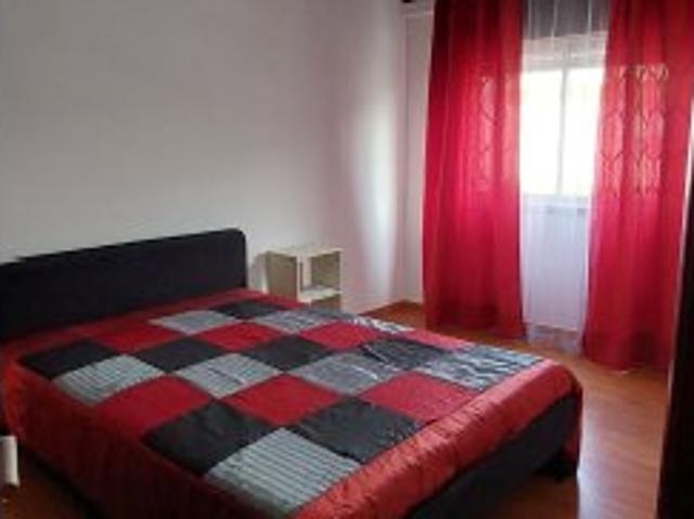 Quarto alugar em Bairro dos Quatro, Odivelas