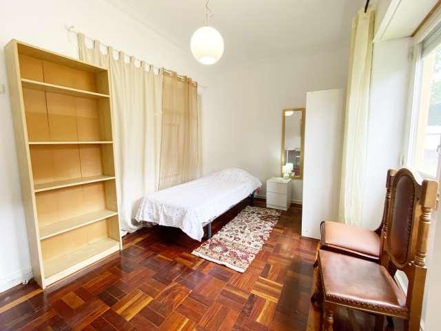 Quarto alugar em São Francisco Xavier, Lisboa