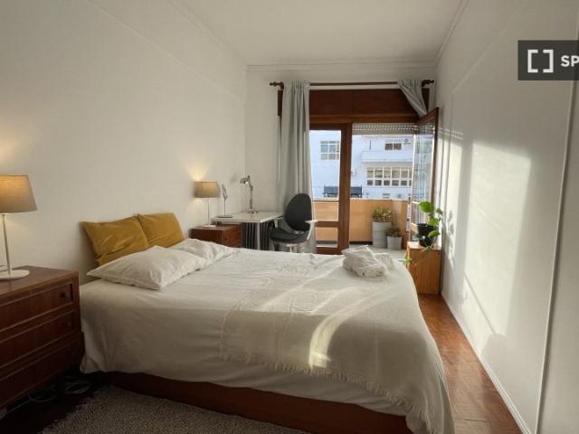 Quarto alugar em Oeiras, Lisboa