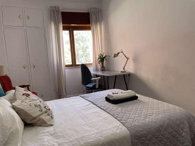 Quarto alugar em Algés, Linda-a-Velha e Cruz Quebrada-Dafundo, Oeiras