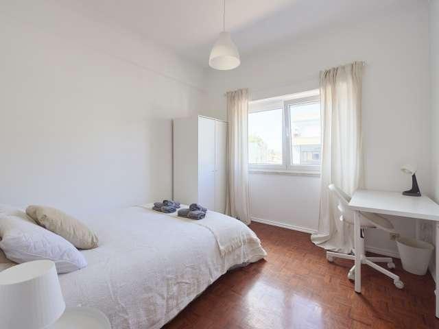 Quarto alugar em Cacilhas, Almada