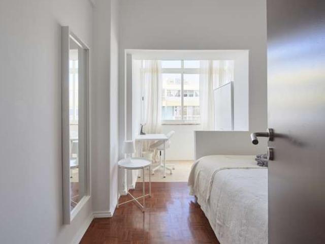 Quarto alugar em Cacilhas, Almada