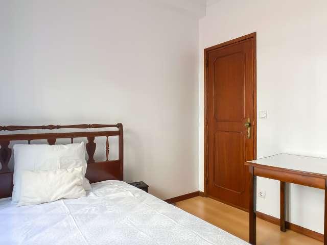 Quarto alugar em Nova Oeiras, Oeiras