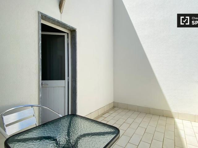 Quarto alugar em Nova Oeiras, Oeiras