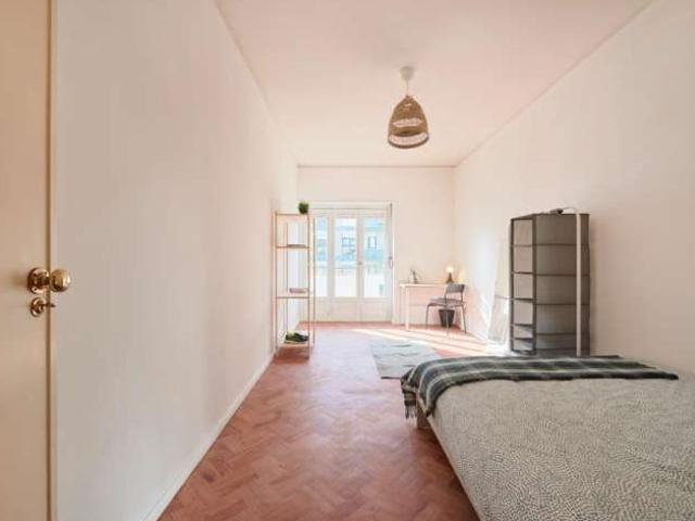 Quarto alugar em São Francisco Xavier, Lisboa