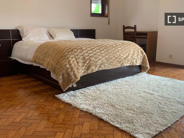 Room alugar em Porto, Santa Luzia