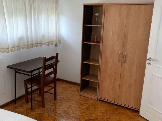 Quarto alugar em Santa Luzia, Porto