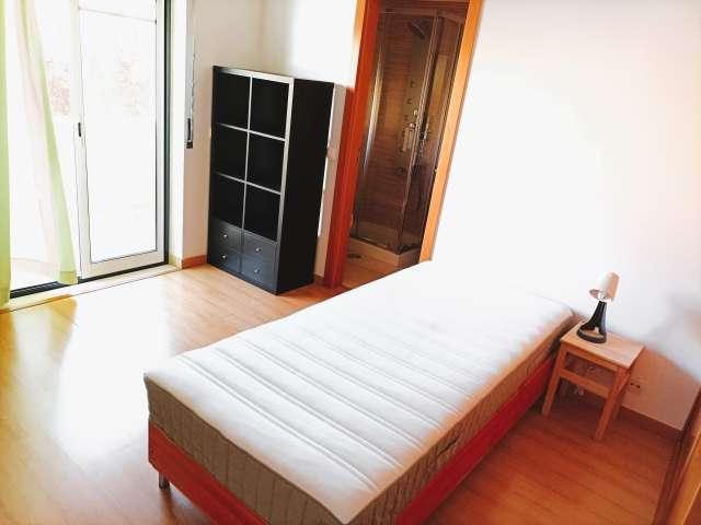 Quarto alugar em Buzano, Cascais