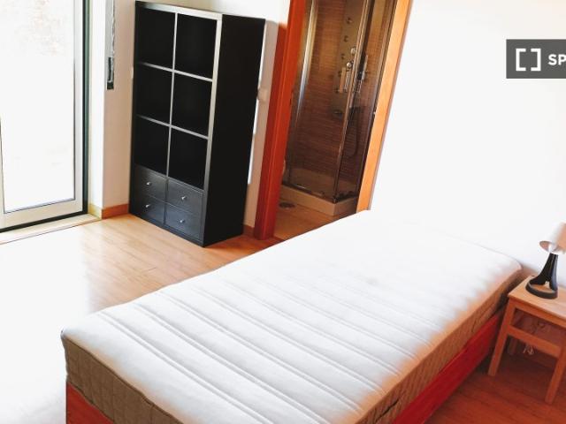 Quarto alugar em Buzano, Cascais
