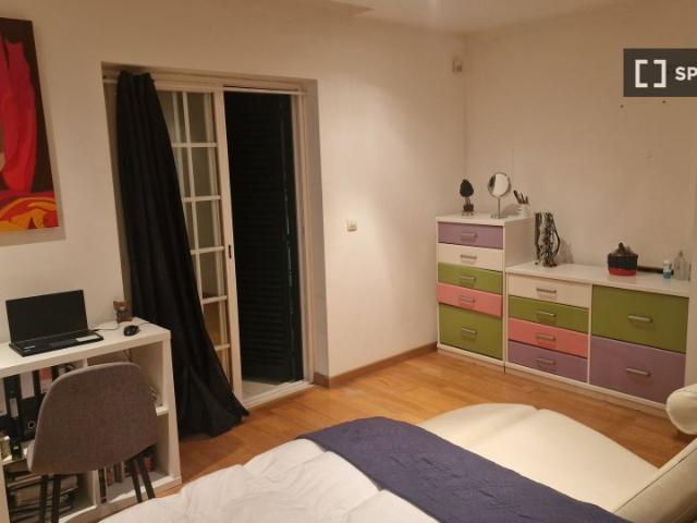 Quarto alugar em Seixal, Setúbal