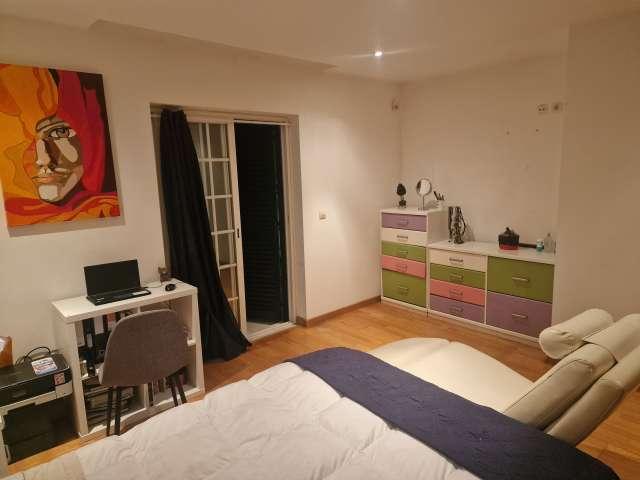 Quarto alugar em Seixal, Setúbal