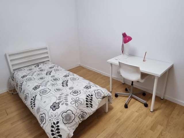 Quarto alugar em Casal do Privilégio, Odivelas