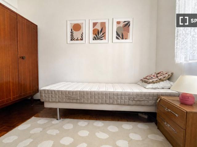 Quarto alugar em Bairro Clemente Vicente, Oeiras