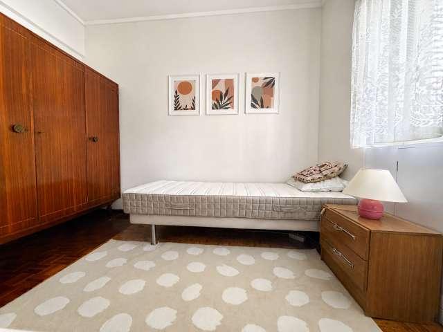Quarto alugar em Bairro Clemente Vicente, Oeiras