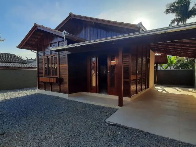 Casa aluguel em Paranaguamirim, Joinville
