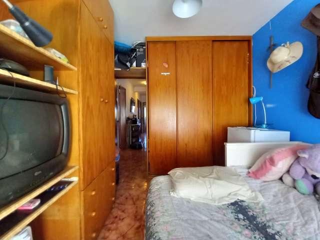 Quarto alugar em Flamenga, Santiago Dos Velhos