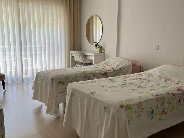 Quarto alugar em Santiago Dos Velhos, Lisboa