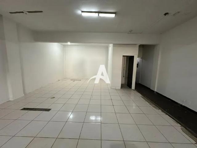 Ponto Comercial aluguel em Região Geográfica Imediata de Uberlândia, Oliveira Fortes
