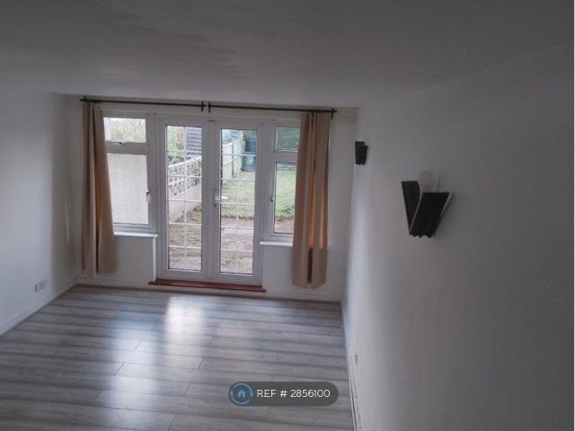 House for rent in Chadwell St Mary, Essex
