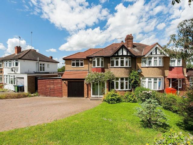Apartment for rent in Preston, Greater London