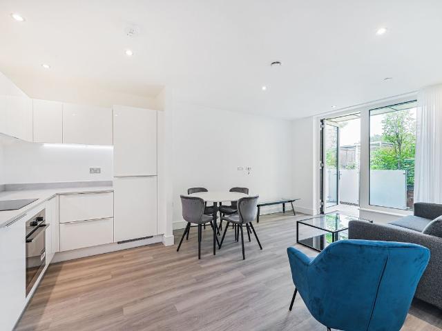 Apartment for rent in Yiewsley, Greater London