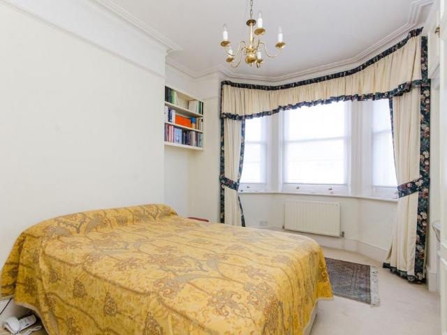 Apartment for rent in London Borough of Merton, Greater London