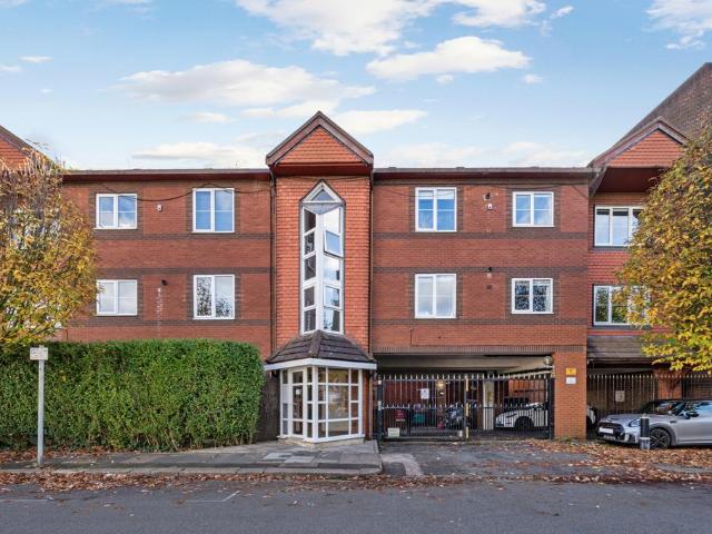 Apartment for rent in London Borough of Merton, Greater London