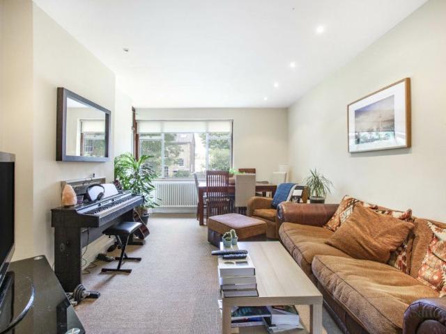 Apartment for rent in Highbury, Greater London
