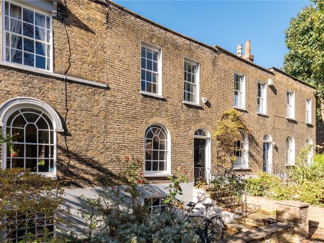 House for rent in Canonbury, Greater London