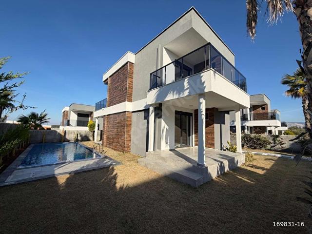 Çeşme, İzmir içerisinde satılık Villa