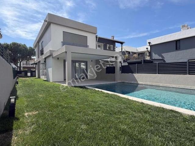 Çeşme, İzmir içerisinde satılık Villa