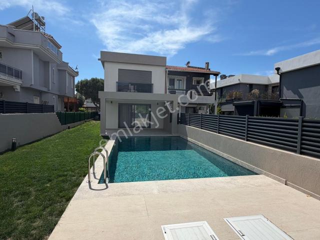Çeşme, İzmir içerisinde satılık Villa