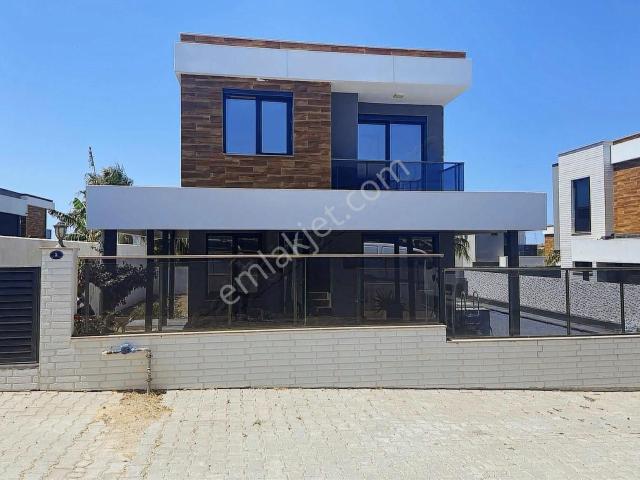 Çeşme, Ildır Mahallesi içerisinde satılık Villa