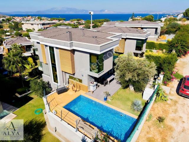 Çeşme, İzmir içerisinde satılık Villa