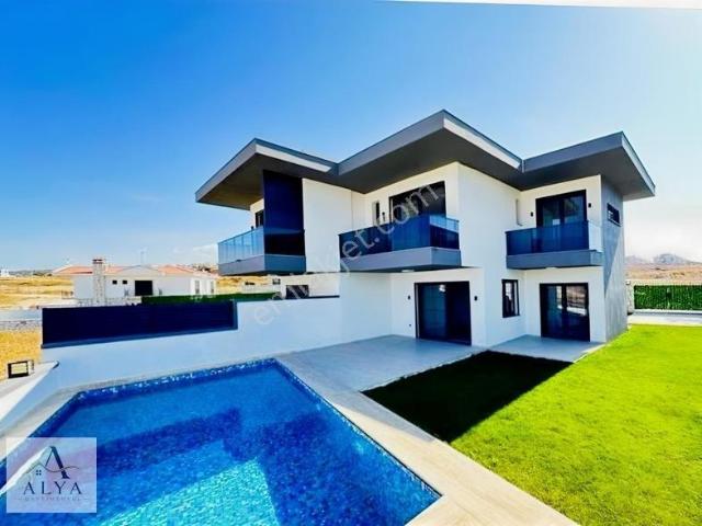 Şifne Mahallesi, Çeşme içerisinde satılık Villa