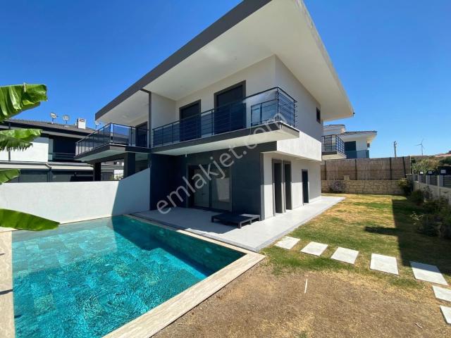 Çeşme, İzmir içerisinde satılık Villa