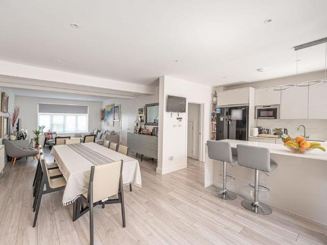 House for rent in Temple Fortune, Greater London