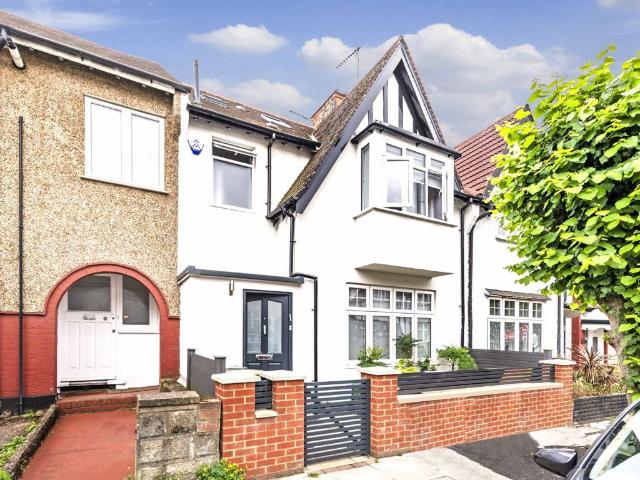 House for rent in Temple Fortune, Greater London