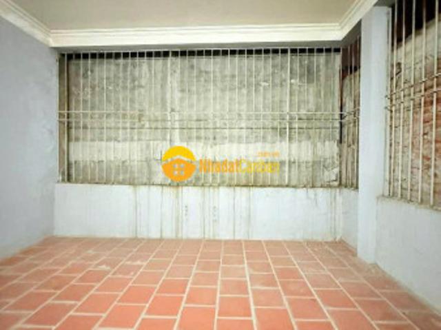 Nhà mặt phố bán