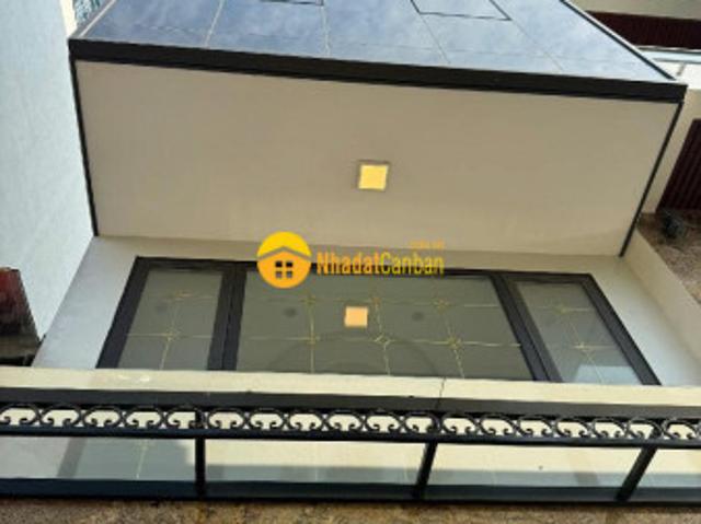Nhà mặt phố bán