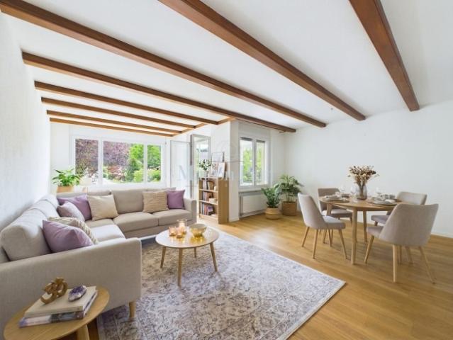 Wohnung kaufen in Maur, Zürich